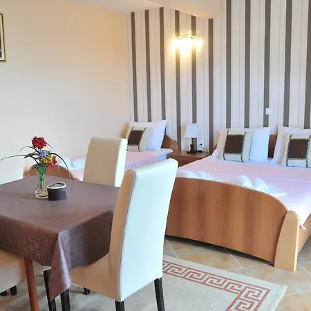 Nikic Apartments Ulcinj Room photo