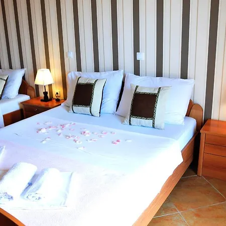 Nikic Apartments Ulcinj Room photo